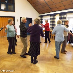 Senioren beim Tanzen