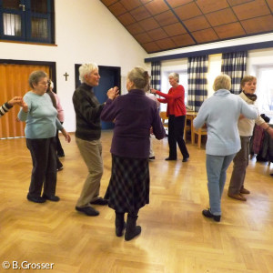 Senioren beim Tanzen